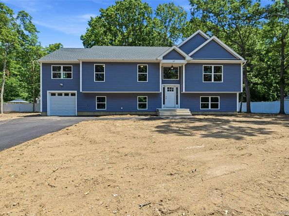 37 2nd Street, Moriches NY 11955