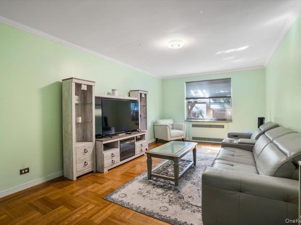 99-45 67th Road 218, Forest Hills NY 11375