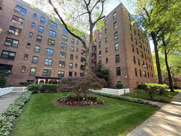 83-20 98 Street 2P, Woodhaven NY 11421