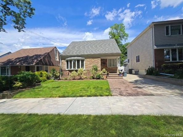 24841 Thebes Avenue, Little Neck NY 11362