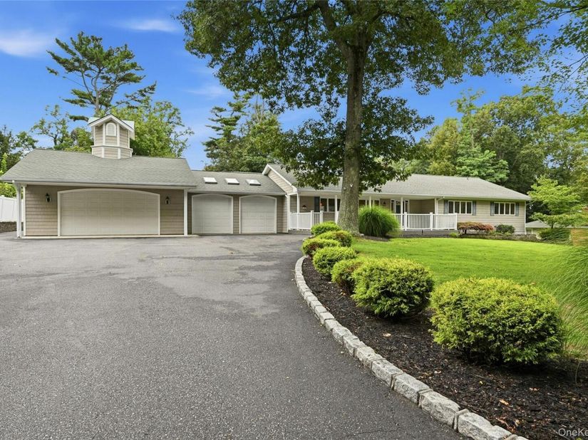 6 Winfield Drive, Sound Beach NY 11789