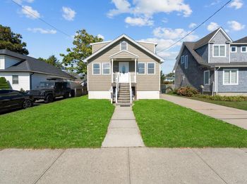 109 Laurel Street