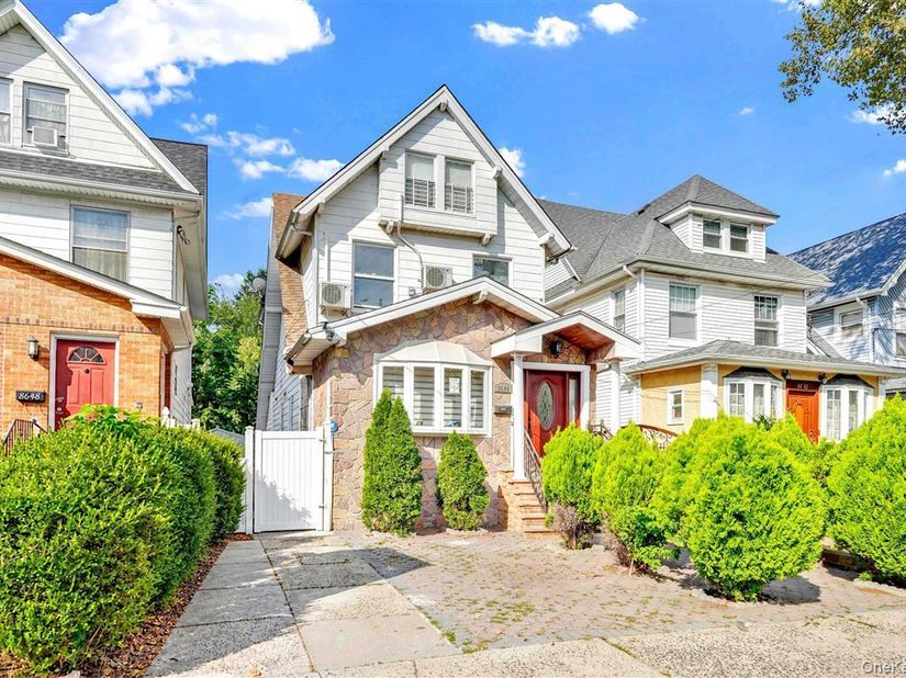 86-44 104th Street, Richmond Hill NY 11418