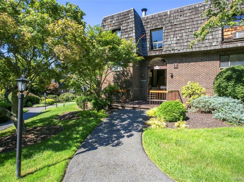 1 Briarcliff Drive S 4, Ossining NY 10562