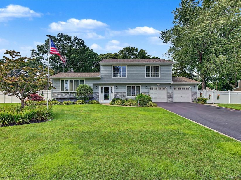 105 Nathan Drive, Bohemia NY 11716