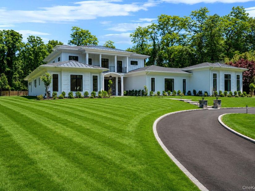 523 Long Beach Road, Nissequogue NY 11780