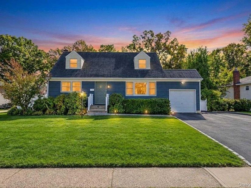48 Prairie Drive, North Babylon NY 11703