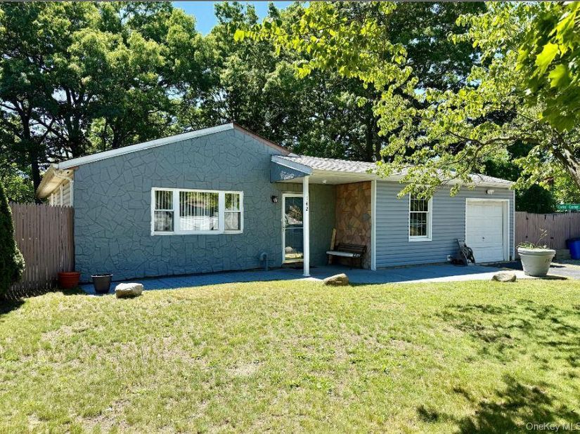 142 Palmer Street, Brentwood NY 11717