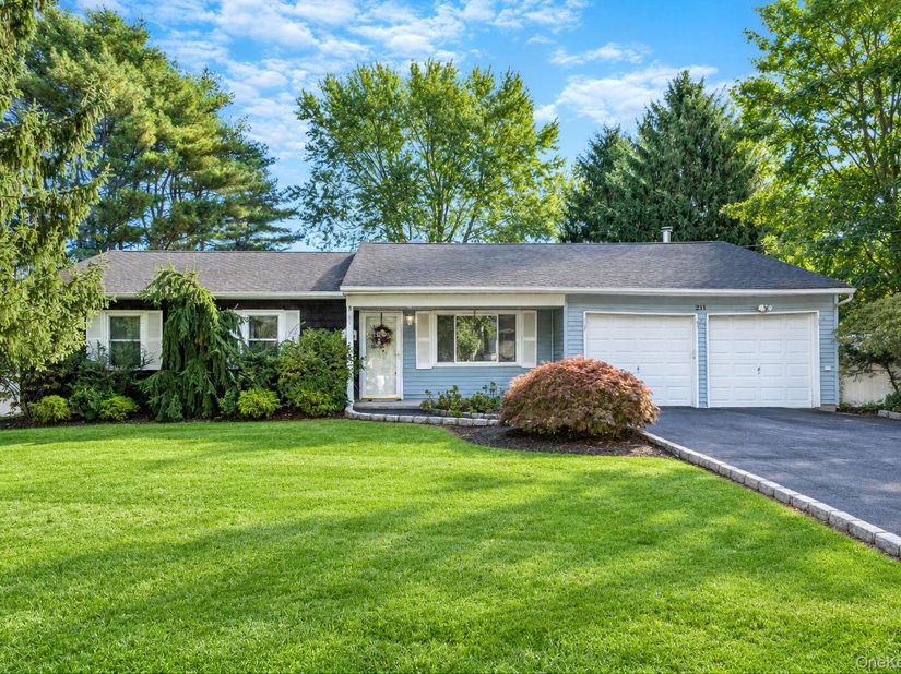 211 Mount Sinai Coram Road, Coram NY 11727