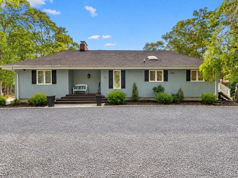 14 N Quarter Road, Westhampton NY 11977