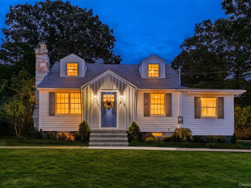 23 Hillcrest Drive, Smithtown NY 11787