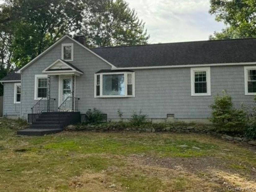 18 Baldwin Road, Sound Beach NY 11789