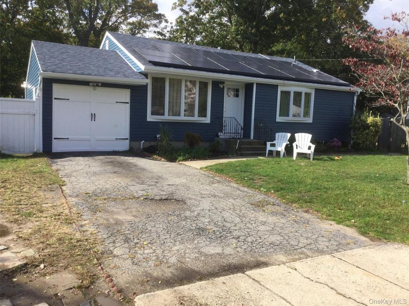 438 Mayflower Avenue, Brentwood NY 11717
