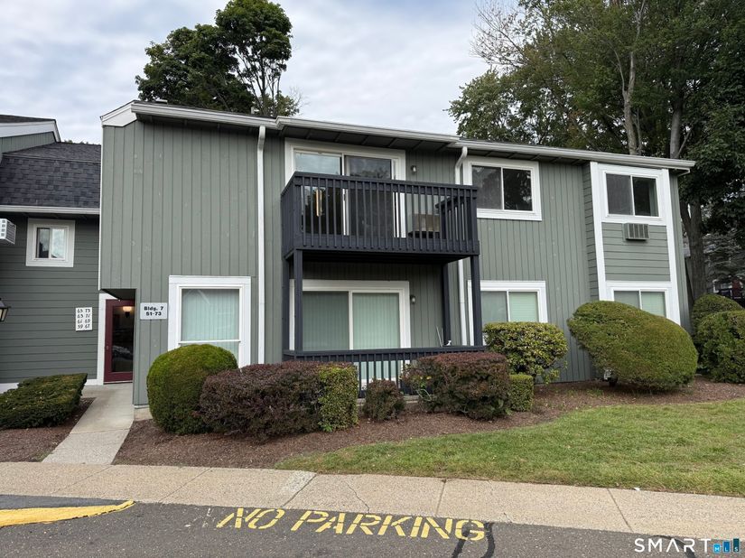 69 Ameridge Drive 69, Bridgeport CT 06606