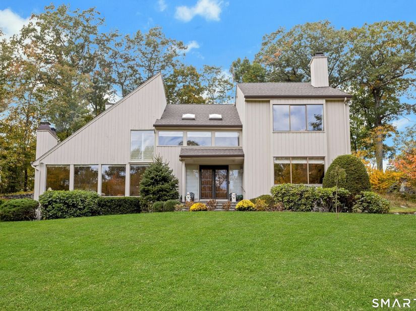 30 Ridge Brook Lane, Stamford CT 06903