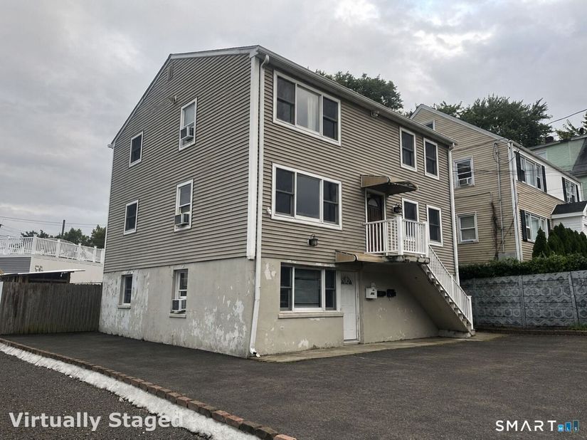 15 Hillhurst Street, Stamford CT 06902