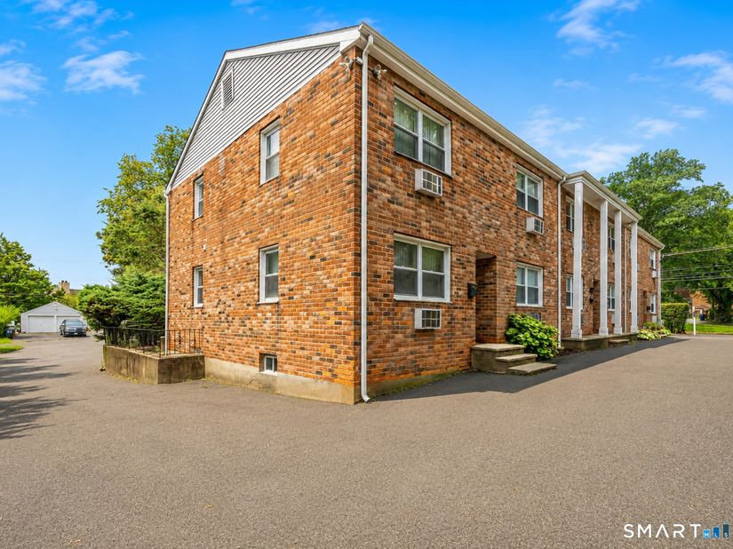 9 Windell Place 9, Stamford CT 06906