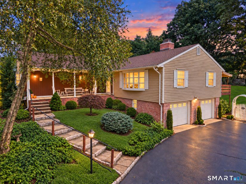 4 Lookout Lane, Westport CT 06880