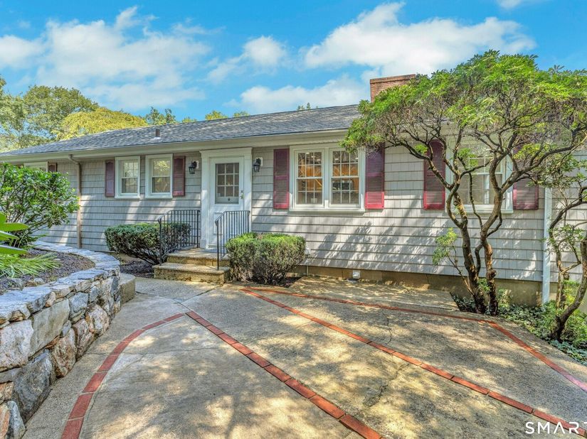 79 Robin Hood Road, Stamford CT 06907