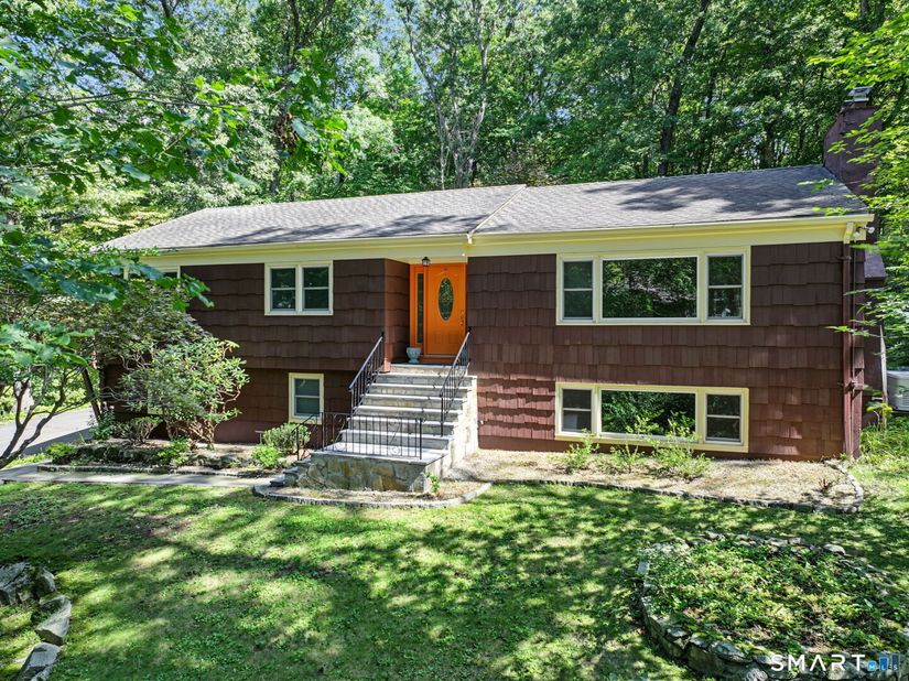 70 Arrow Head Drive, Stamford CT 06903