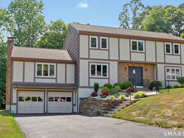 15 Wedgewood Road, Trumbull CT 06611