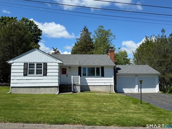26 Maple Street, Trumbull CT 06611