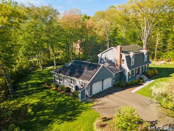 20 Whitefield Drive, Trumbull CT 06611