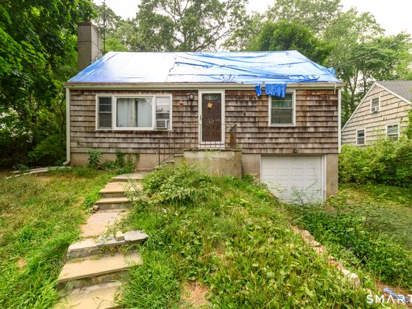 34 Deepwood Lane, Norwalk CT 06854