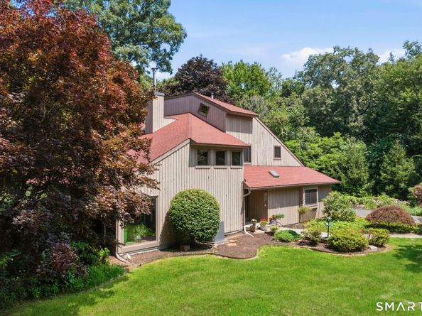 11 Fire Hill Lane, Redding CT 06896