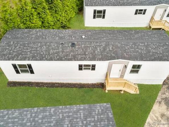 55 Sugar Street 28, Newtown CT 06470