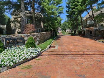 972 S Pine Creek Road