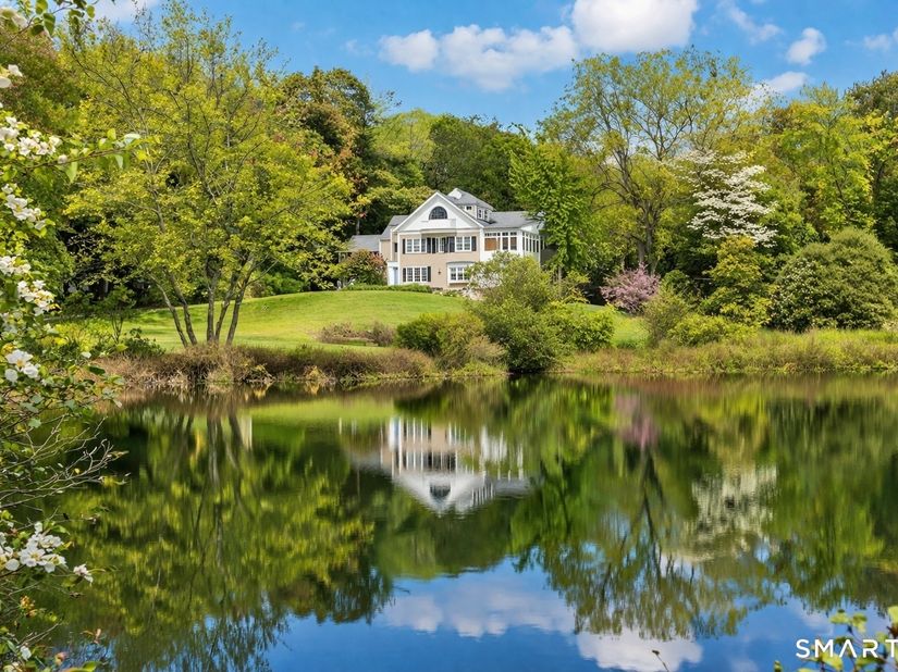 32 Steep Hill Road, Weston CT 06883