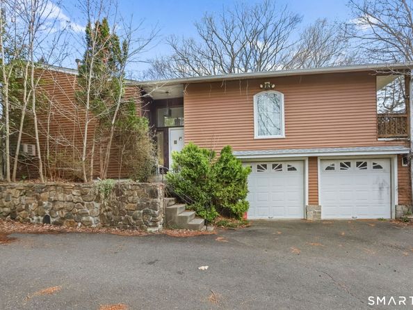 34 Farm Hill Road, Ridgefield CT 06877