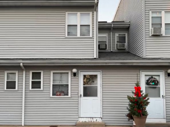 28 Linden Place 4, Stamford CT 06902