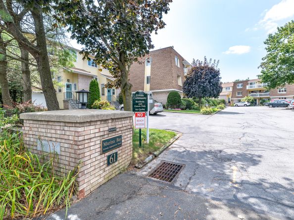 61 Seaview Avenue APT 76, Stamford CT 06902