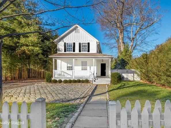 60 East Avenue, New Canaan CT 06840