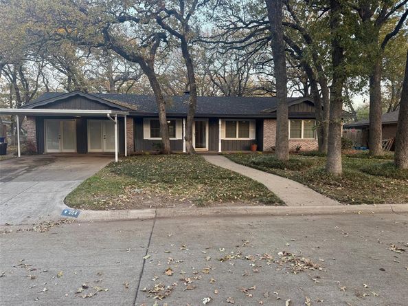 204  Juniper Street , Mansfield Texas 76063