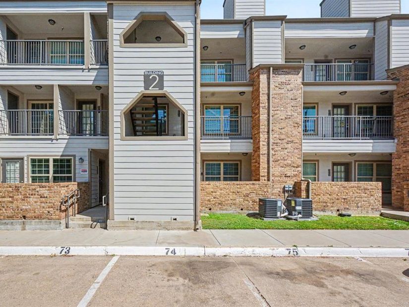 6108  Abrams Road  213, Dallas Texas 75231