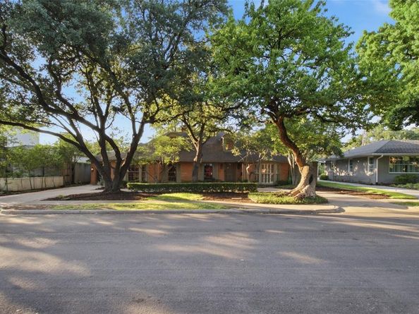 3917  Fairfax Avenue , Dallas Texas 75209
