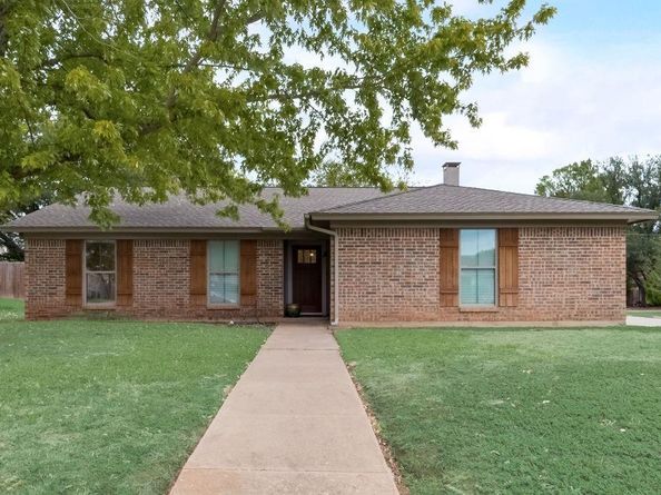 1225  Augusta Road , Benbrook Texas 76126