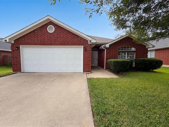 5432  Nuthatch Street , Dallas Texas 75236