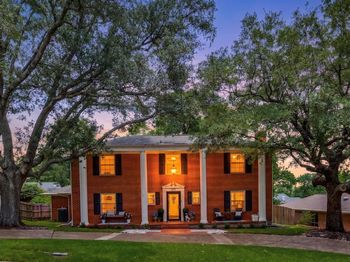 207  Rockbrook Drive 