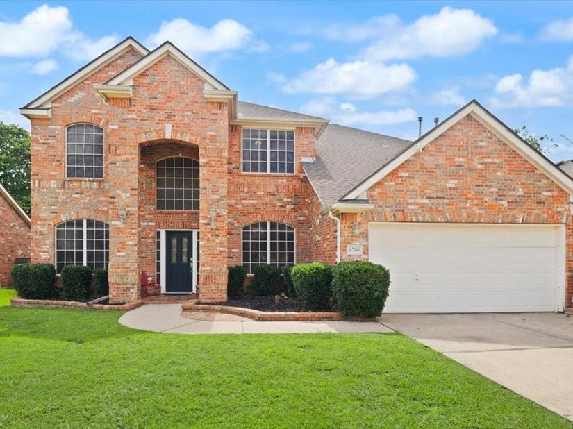 6705  Glade Drive , Arlington Texas 76001