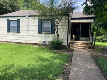 1109  Edwards Circle 