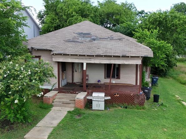 1713 E Tucker Street , Fort Worth Texas 76104