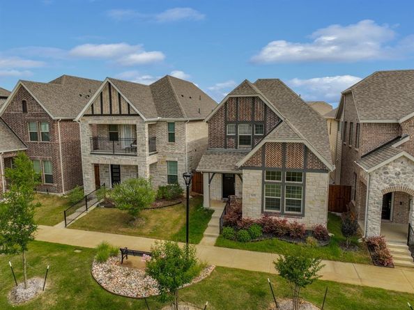 2617  Kings Canyon Mews , Corinth Texas 76210