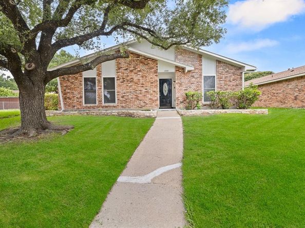 3709  Red Oak Drive , Garland Texas 75043