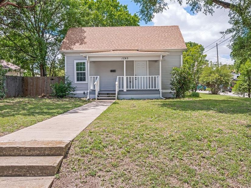 1245  Lowe Street , Fort Worth Texas 76110