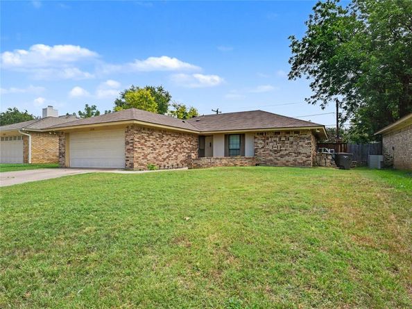 7325 S Meadow Drive E, Fort Worth Texas 76133