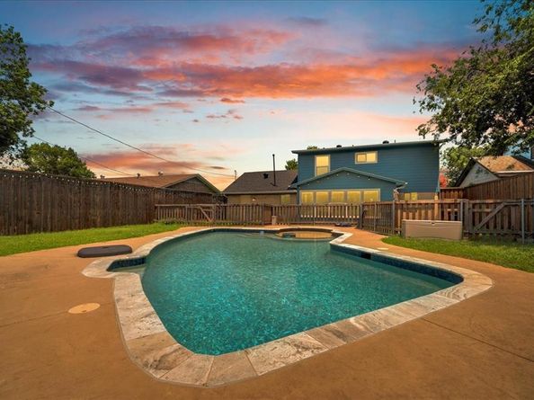 1401  Greentree Lane , Garland Texas 75042